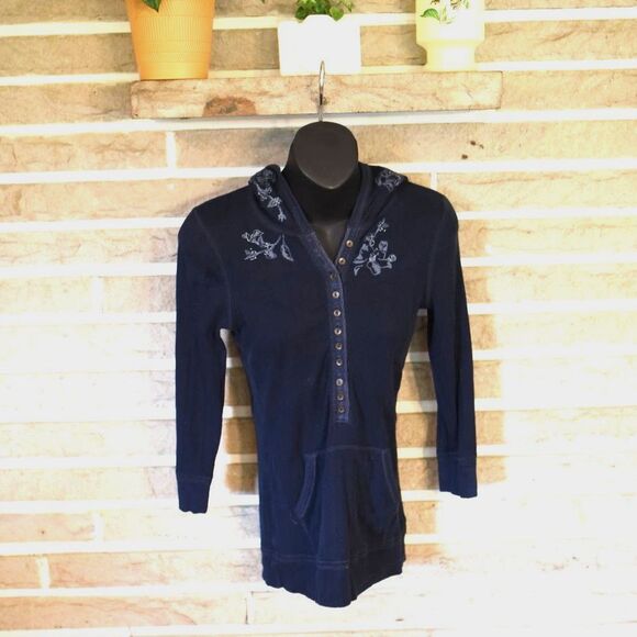 Abercrombie & Fitch Tops - VTG Y2K Abercrombie Fitch Henley hoodie 3/4 sleeve floral embroidered bella swan